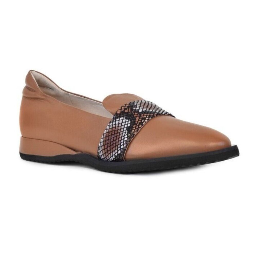 Amalfi by Rangoni NEW Size 8 Elegante Loafers Snakeskin Print and Brown Leather